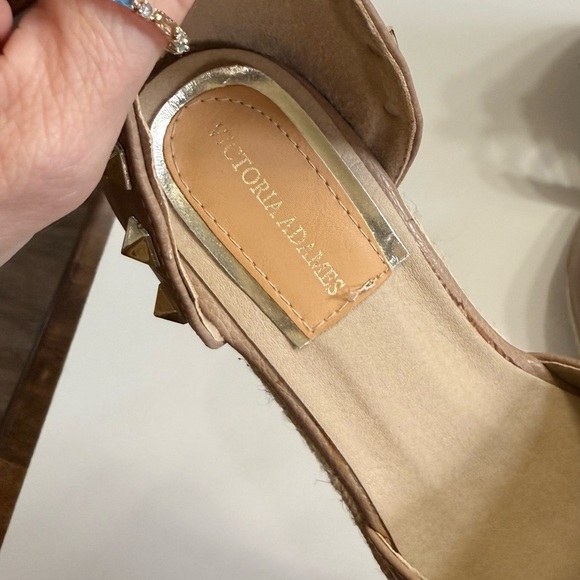 VICTORIA ADAMES taupe studded espadrille wedges - Picture 4 of 10